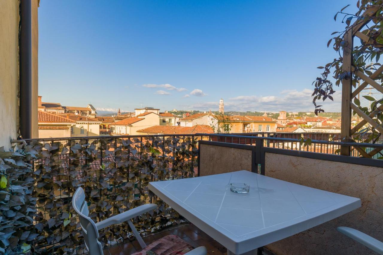 Central Apartment Behind The Arena Verona Kültér fotó