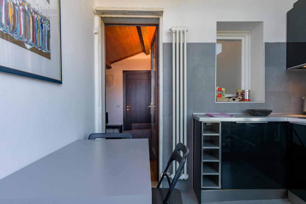 Central Apartment Behind The Arena Verona Kültér fotó